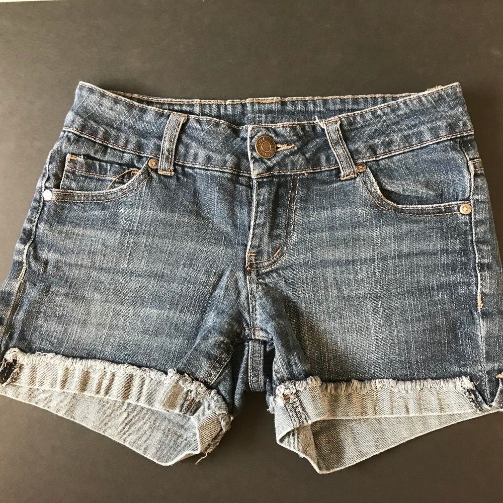 CELEBRITY PINK JEANS Denim Shorts